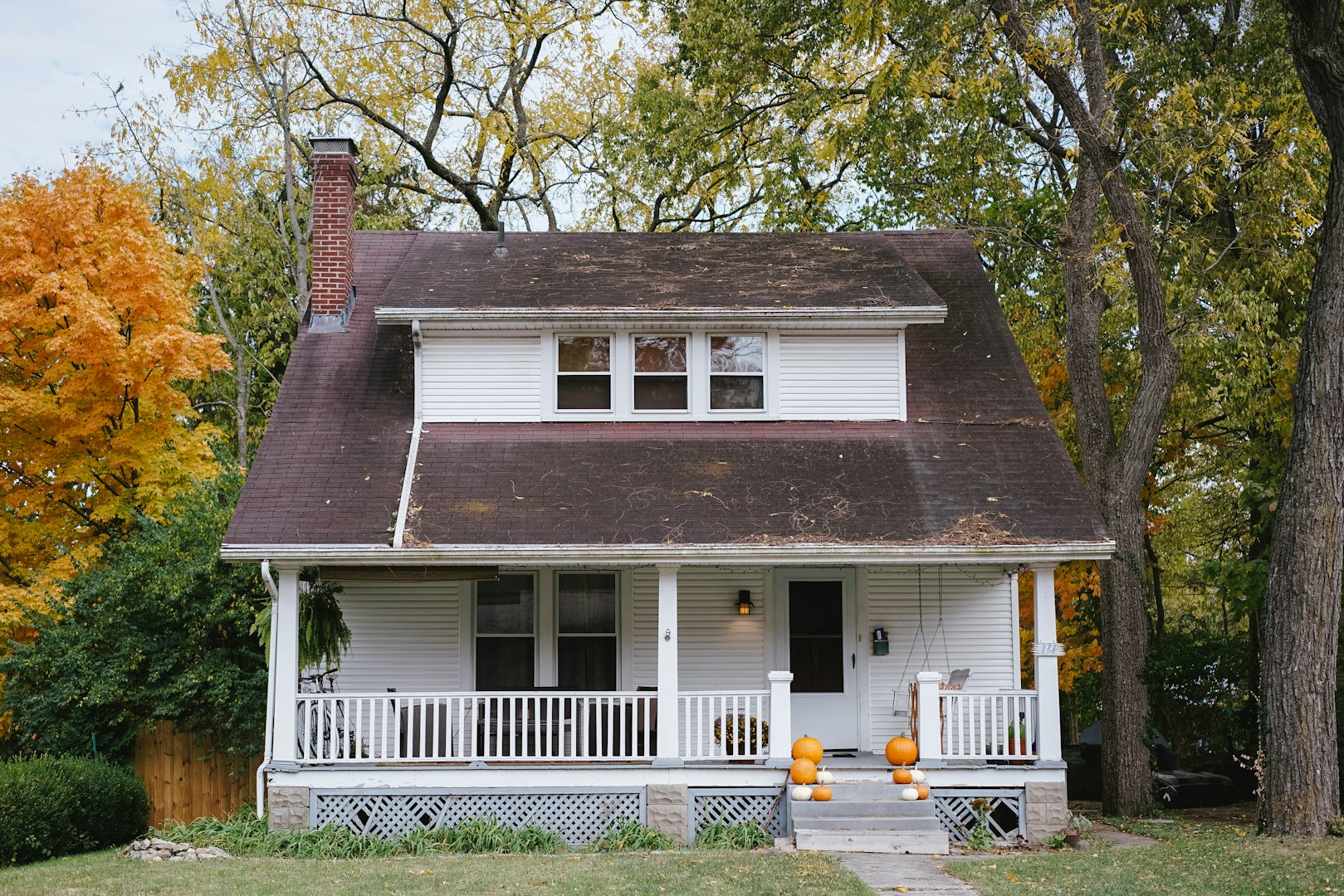 Typical cost to replace or repair a roof