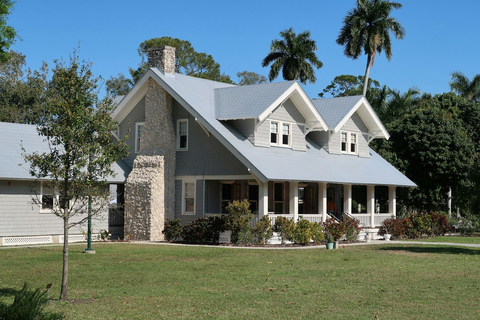 Aging aluminum windows can hurt your energy efficiency and home value—modern replacements make all the difference.